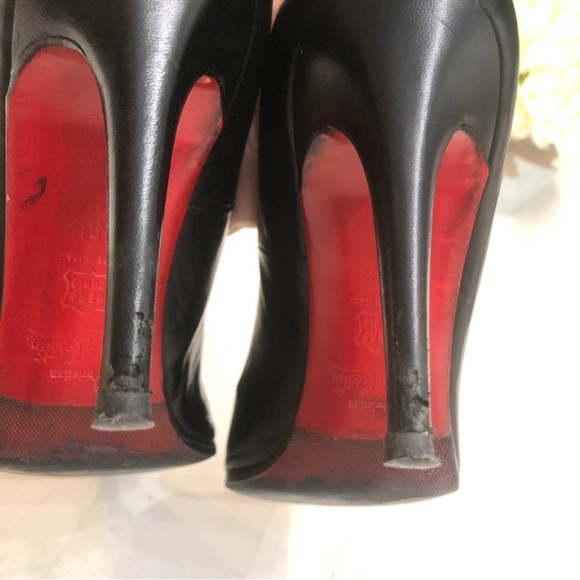 Christian Louboutin Black Leather Pointed Heels Sz 39 1/2 - Picture 13 of 15